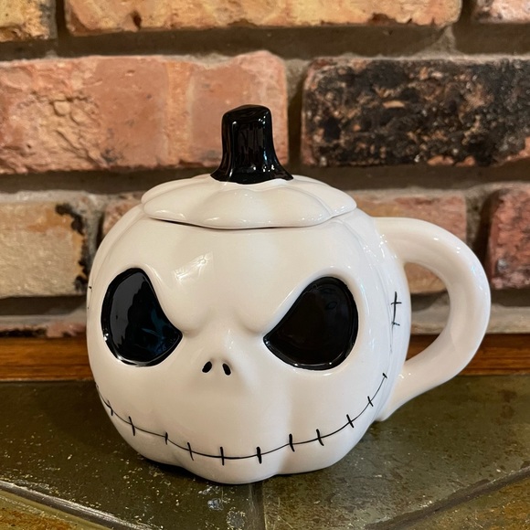 Disney's Nightmare Before Christmas Jack Pumpkin Shaped Ceramic Mug & Lid NEW!! - Picture 1 of 9